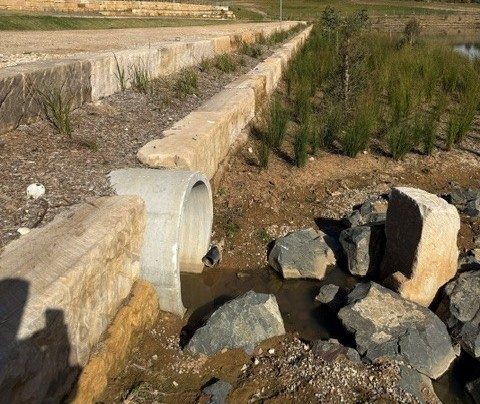 Stormwater headwall and energy dissipater